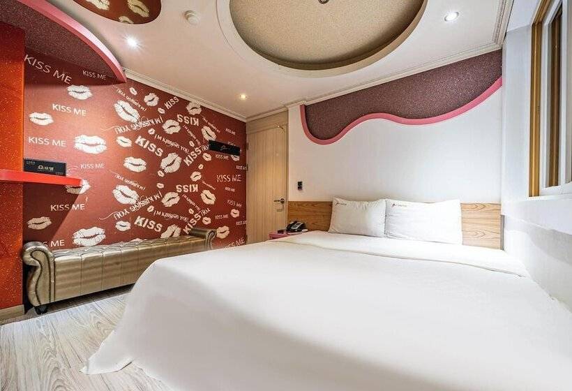 汽车旅馆  Naju Show