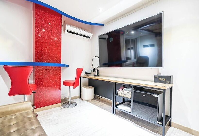 汽车旅馆  Naju Show