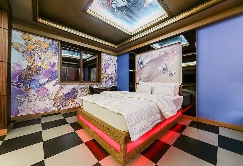 모텔 Pohang Daejamdong Star