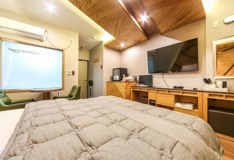 Motel Seven Palgongsan Bombom