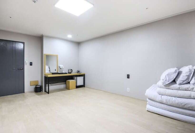 מוטל Wando Hotel Prague