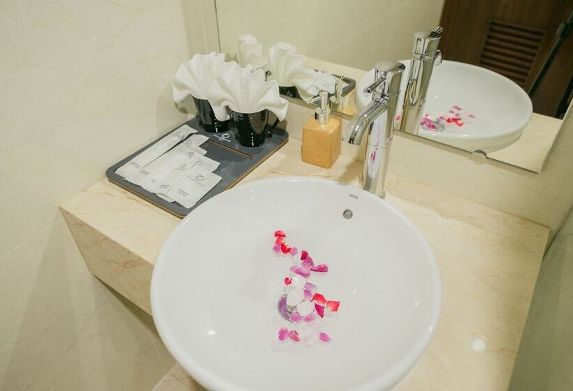 Ocean Dragon Hotel Halong