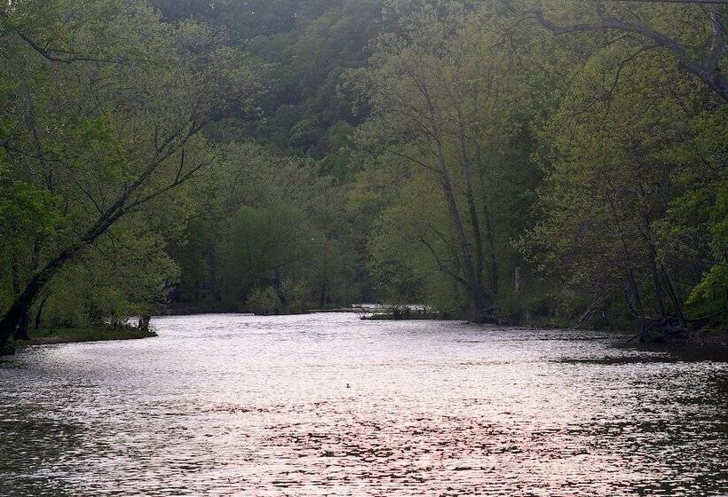River Walk Cottage   Romantic Escape