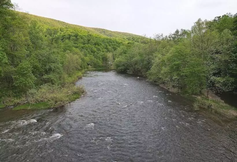 River Walk Cottage   Romantic Escape