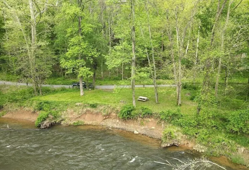 River Walk Cottage   Romantic Escape