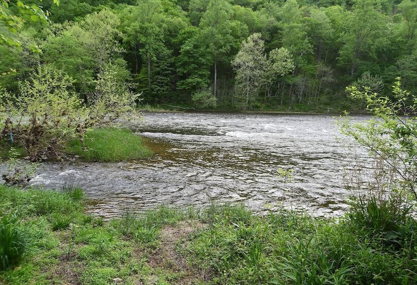 River Walk Cottage   Romantic Escape