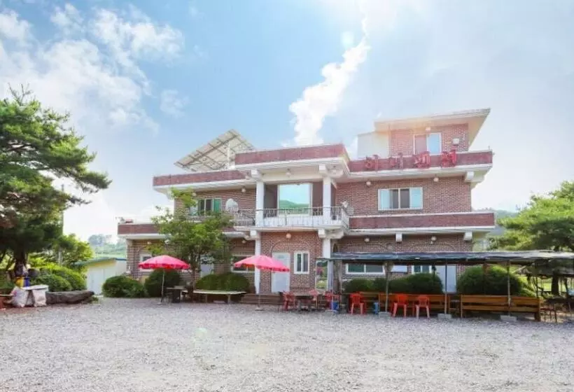 Yeoju Hana Pension