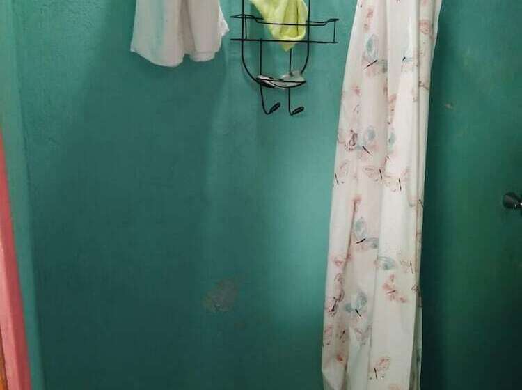 تختخواب و صبحانه Ana S Coffee House