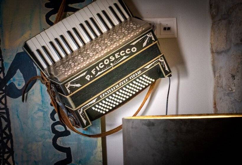 تختخواب و صبحانه Green & Breakfast