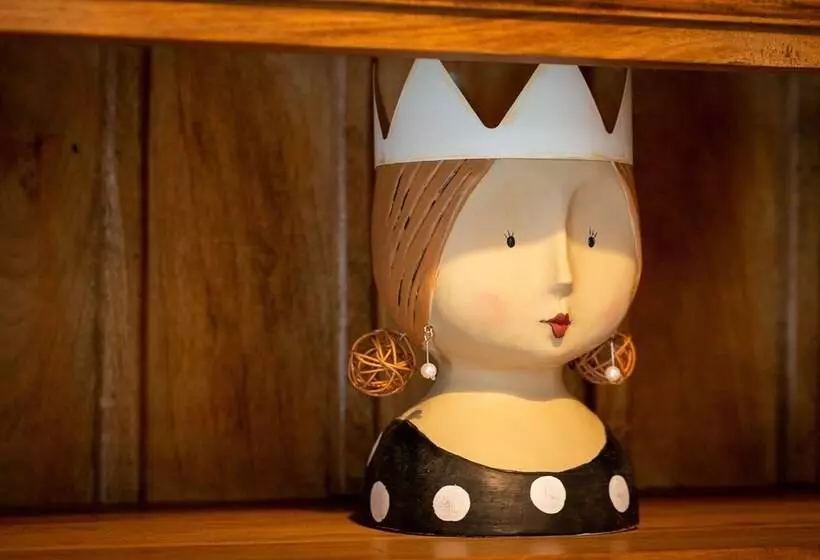 تختخواب و صبحانه Green & Breakfast