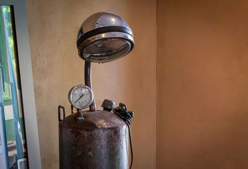 تختخواب و صبحانه Green & Breakfast