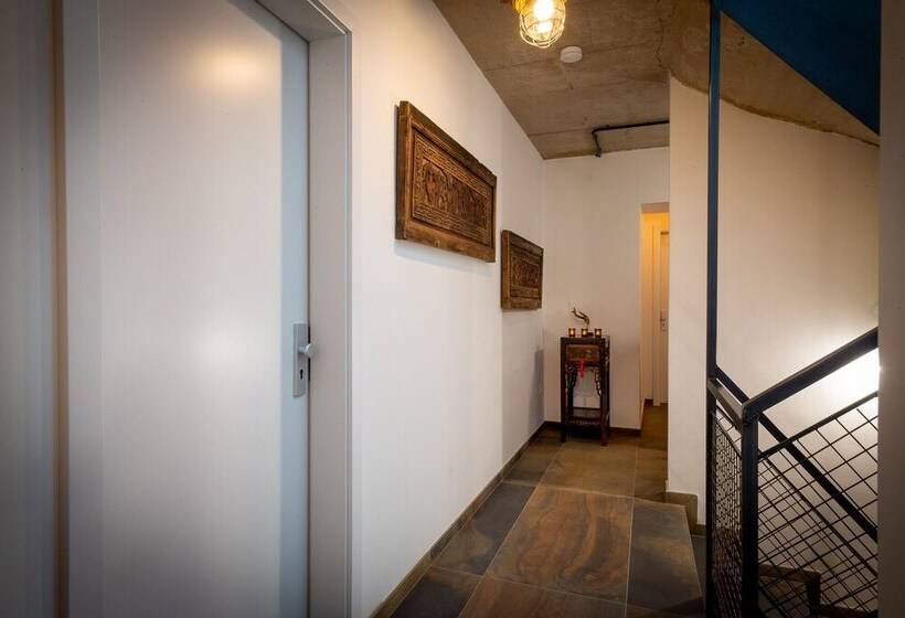 تختخواب و صبحانه Green & Breakfast