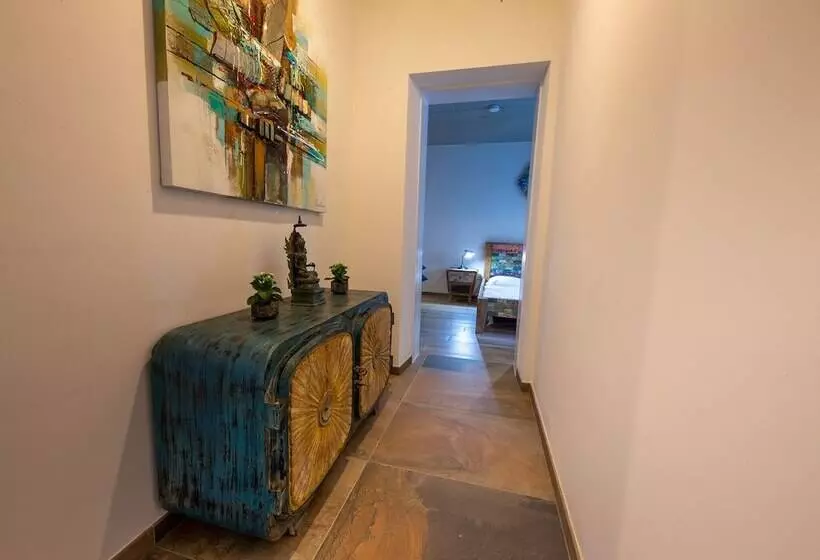 تختخواب و صبحانه Green & Breakfast