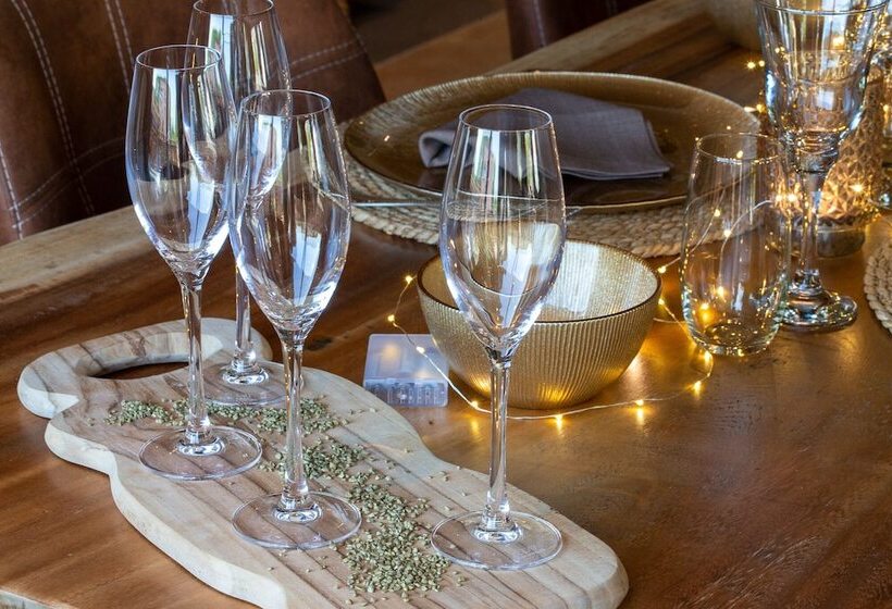 تختخواب و صبحانه Green & Breakfast