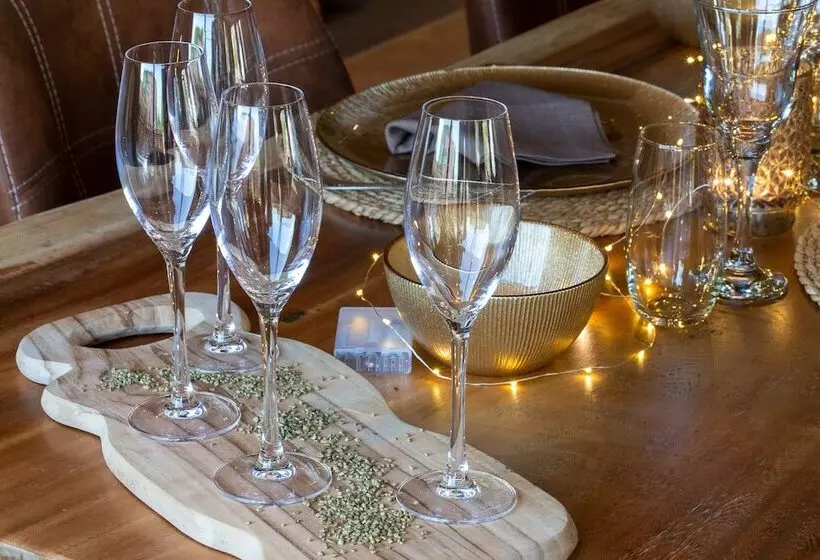 تختخواب و صبحانه Green & Breakfast