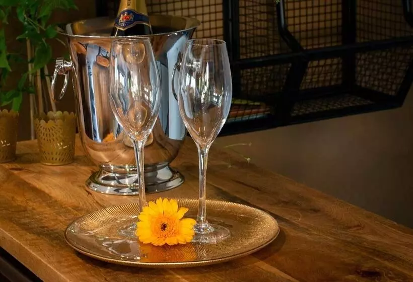 تختخواب و صبحانه Green & Breakfast