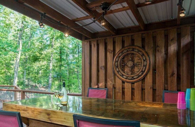Deer Trail Includes Sunken Hot Tub And Wood Fireplace By Redawning