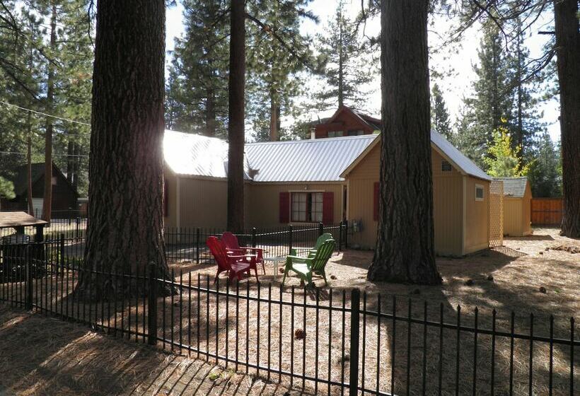 Dog Friendly Cabin Only Steps To The Lake