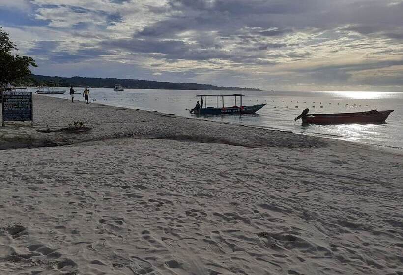 Drifters At One Mile Hostel