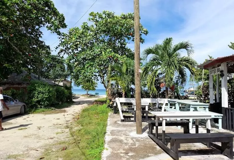 Drifters At One Mile   Hostel