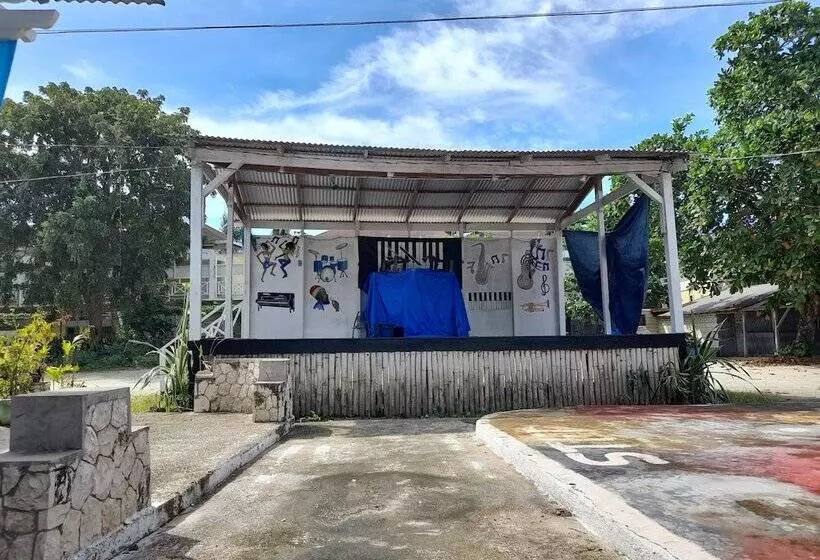 Drifters At One Mile   Hostel