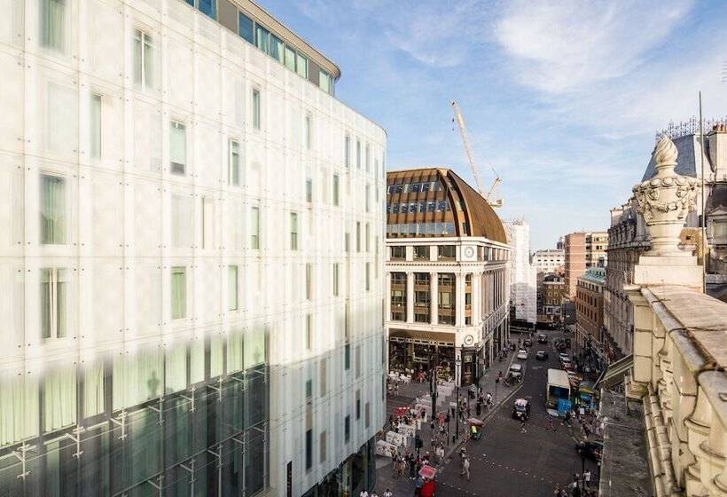 Hausd Piccadilly Circus