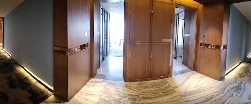 Gesar Hotel Vip Building Shigatse