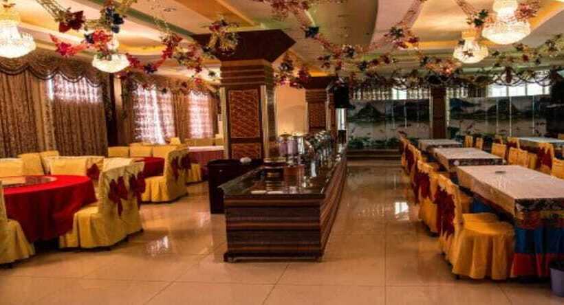 Gesar Hotel Vip Building Shigatse