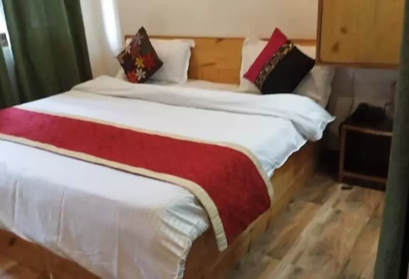 هتل Goroomgo Kohinoor Mallital Nainital
