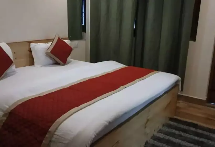 هتل Goroomgo Kohinoor Mallital Nainital