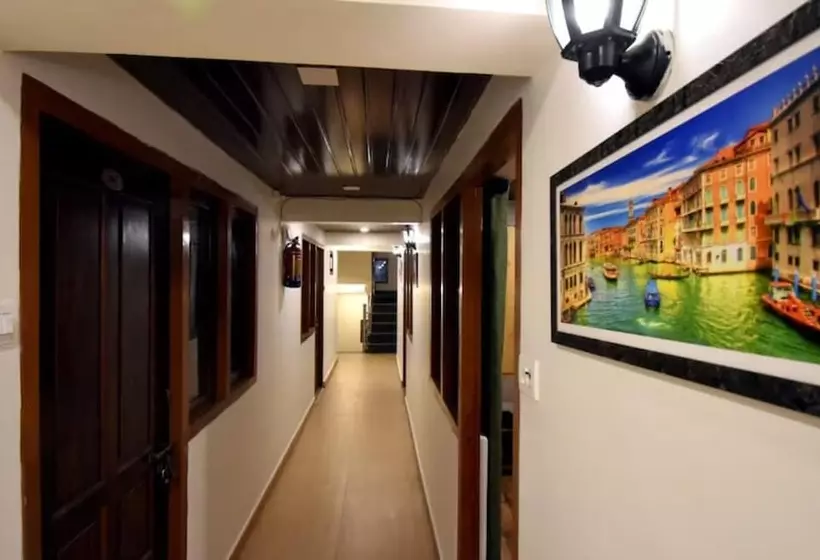 هتل Goroomgo Kohinoor Mallital Nainital