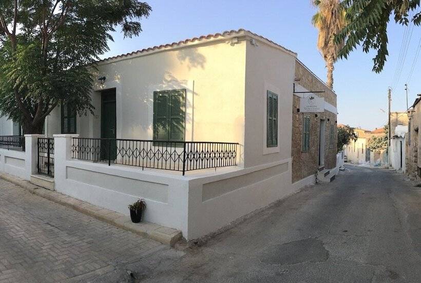 בית מלון כפרי La Regina Veneziana Guest House & Cafe