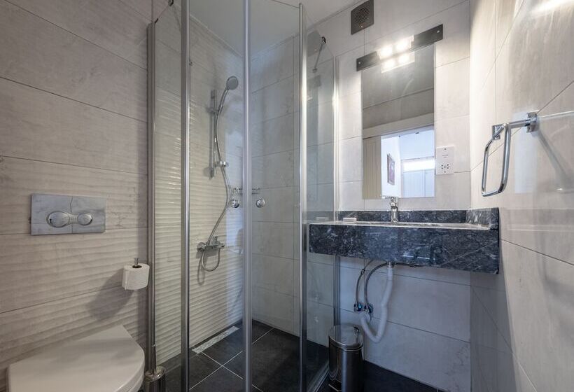 בית מלון כפרי La Regina Veneziana Guest House & Cafe