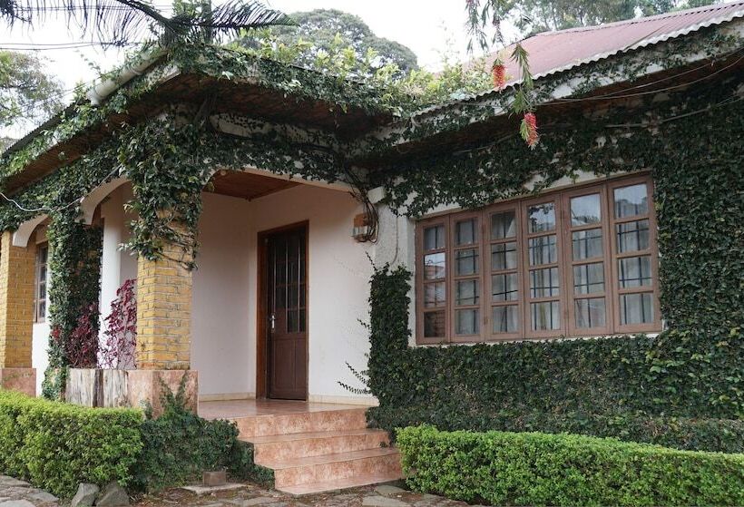 בית מלון כפרי Lushoto Executive Lodge