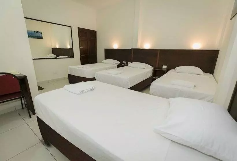 هتل Mediterraneo Inn