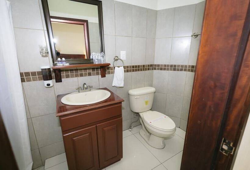 هتل Mediterraneo Inn