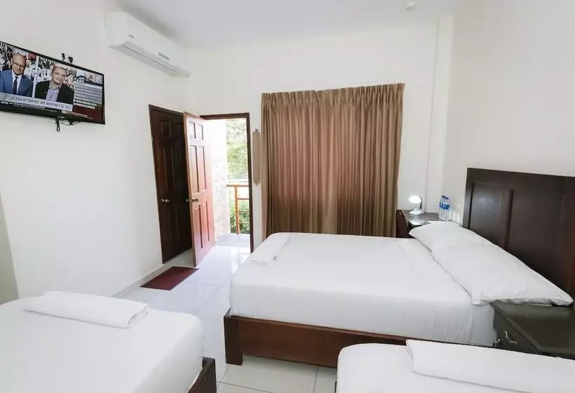 هتل Mediterraneo Inn