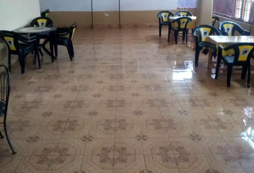 هتل Mingi Mingi Guest House