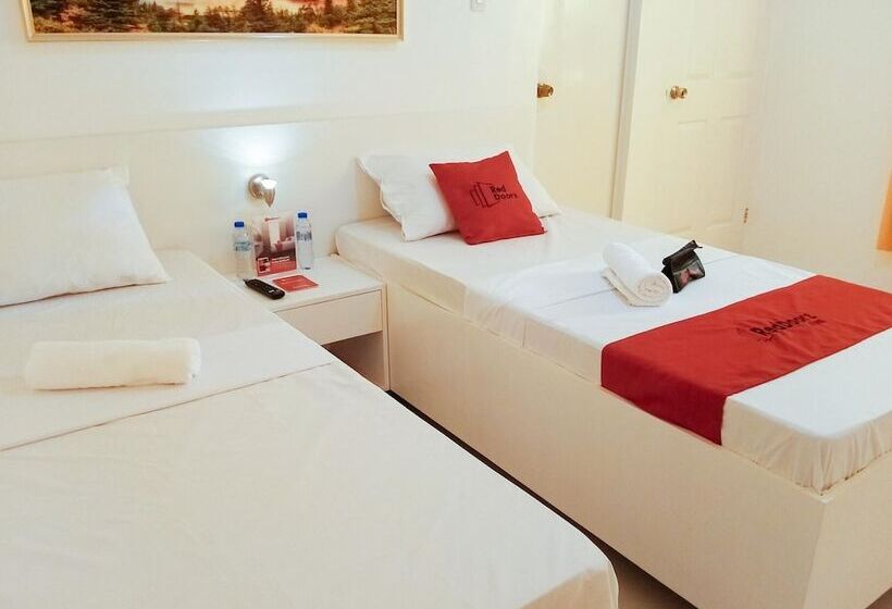 Hotel Reddoorz Near Ashira Properties