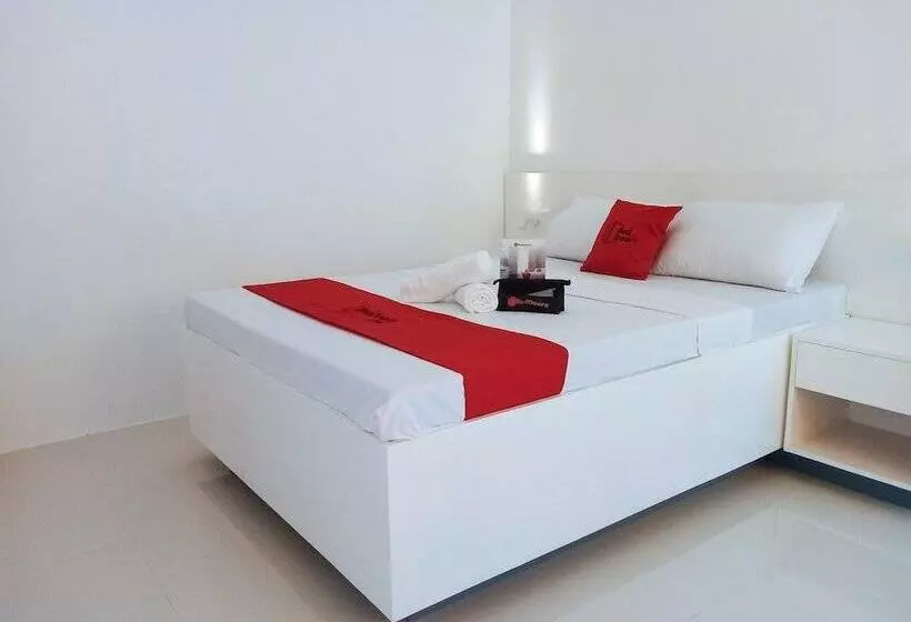 هتل Reddoorz Near Ashira Properties