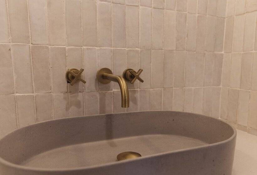 ホテル The Wildset