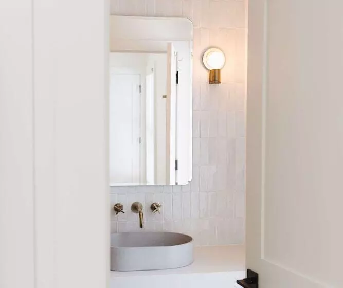 ホテル The Wildset