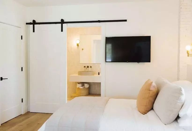 ホテル The Wildset