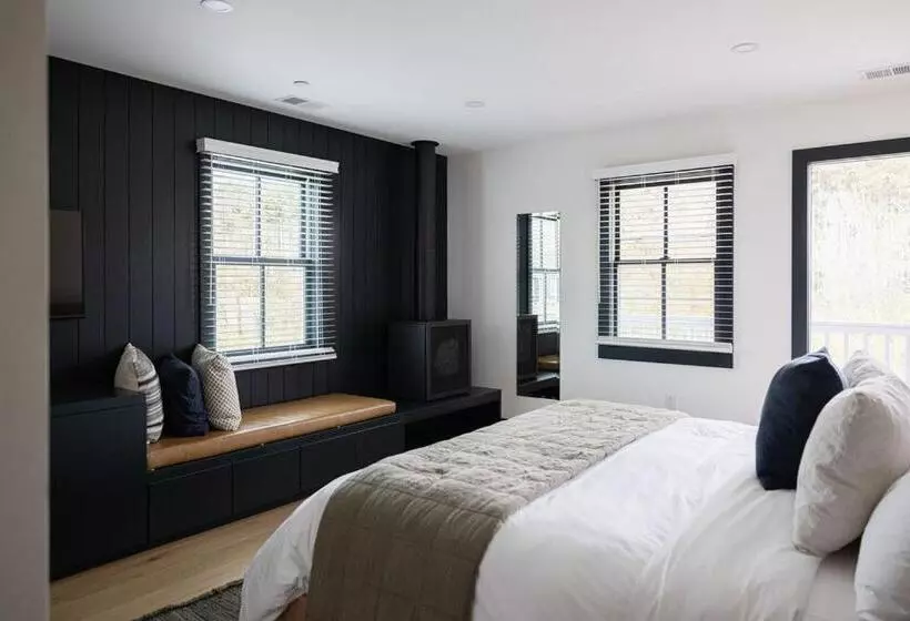 ホテル The Wildset