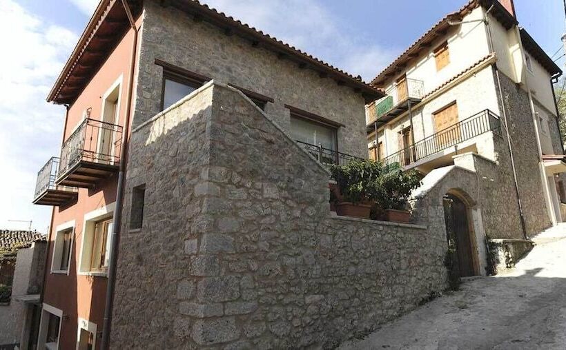 פנסיון Guest House Ioanna Arachova