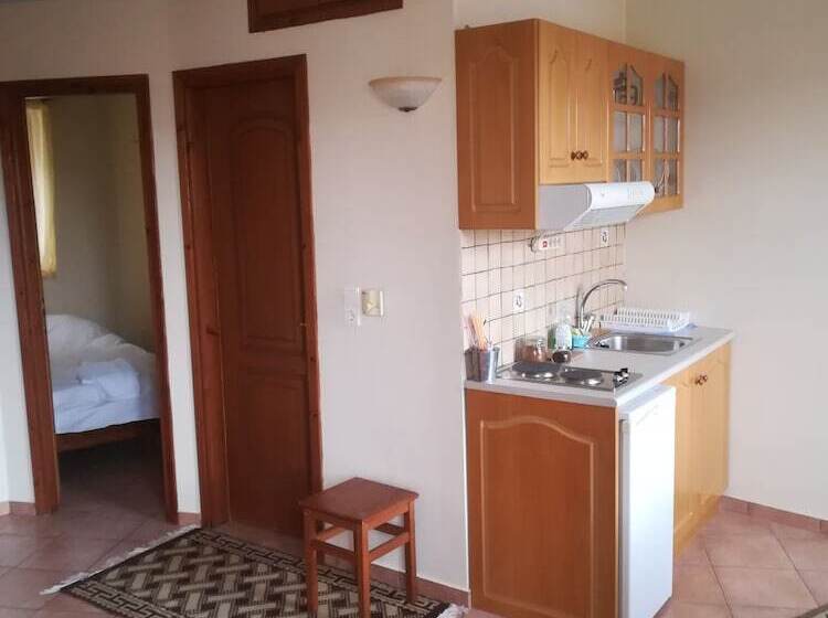 פנסיון Guest House Ioanna Arachova