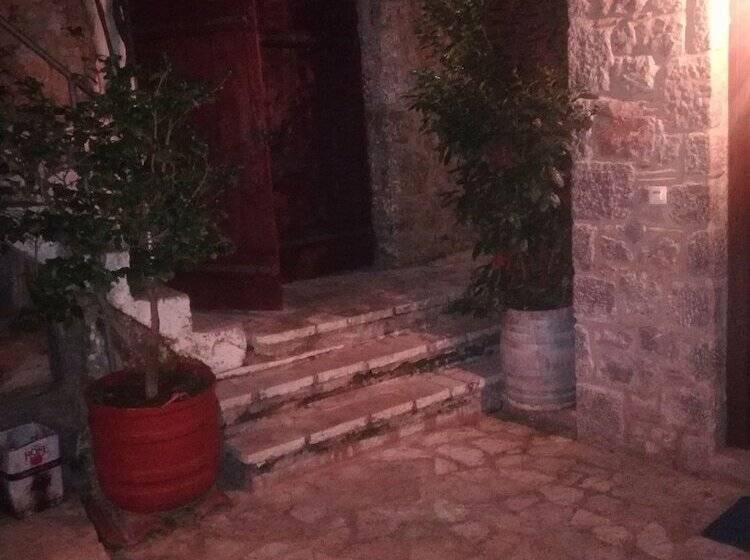 פנסיון Guest House Ioanna Arachova