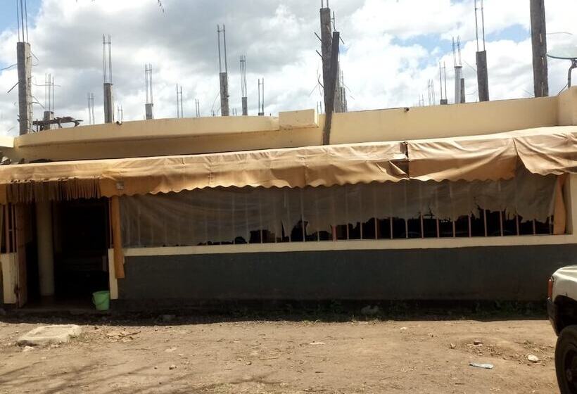 پانسیون Paleos Restaurant