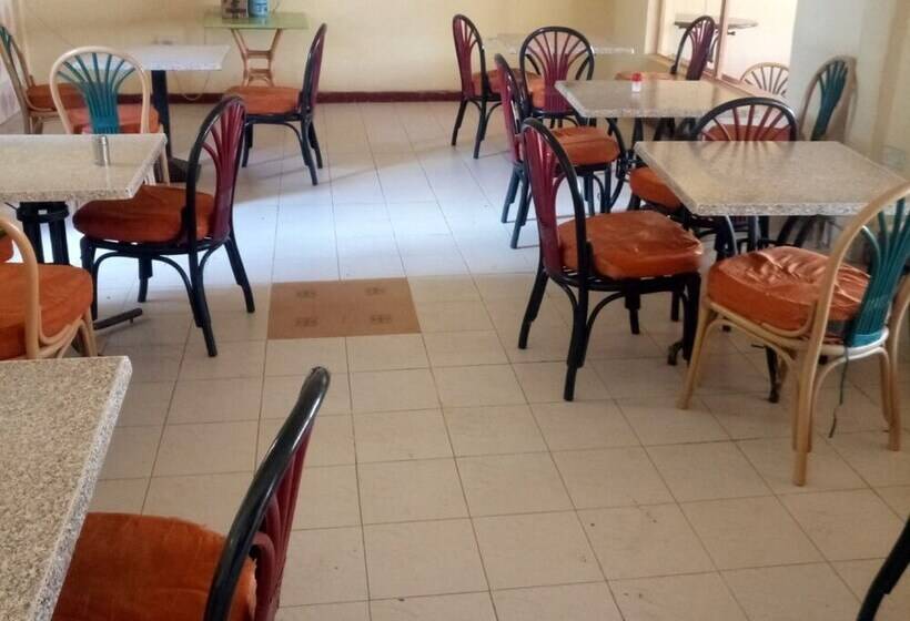 پانسیون Paleos Restaurant