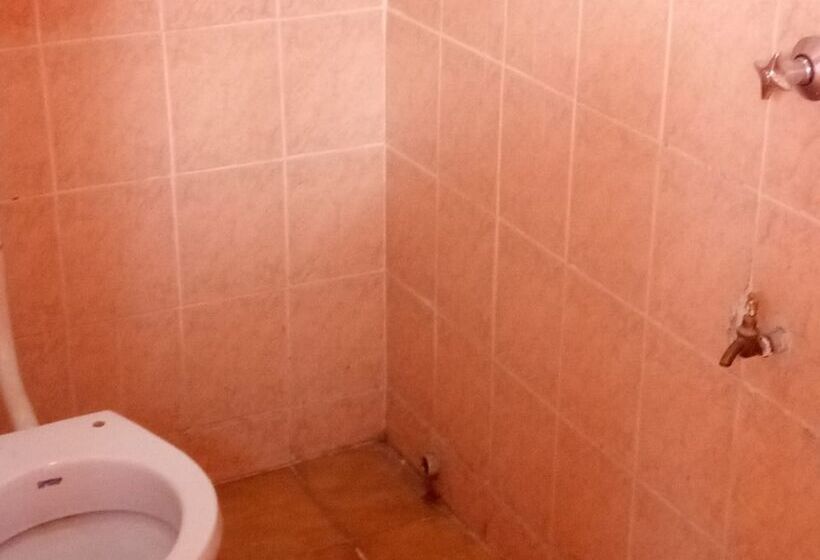 پانسیون Paleos Restaurant